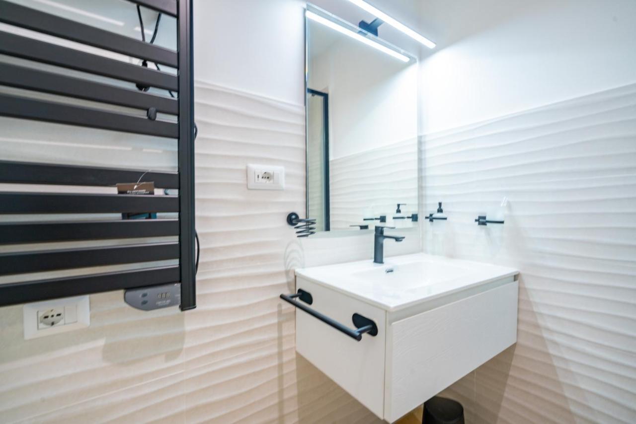 Sunscape Rooms Cagliari City Center ภายนอก รูปภาพ