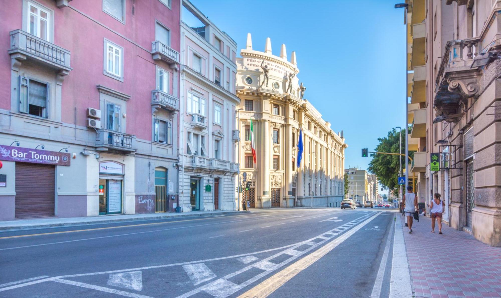 Sunscape Rooms Cagliari City Center ภายนอก รูปภาพ