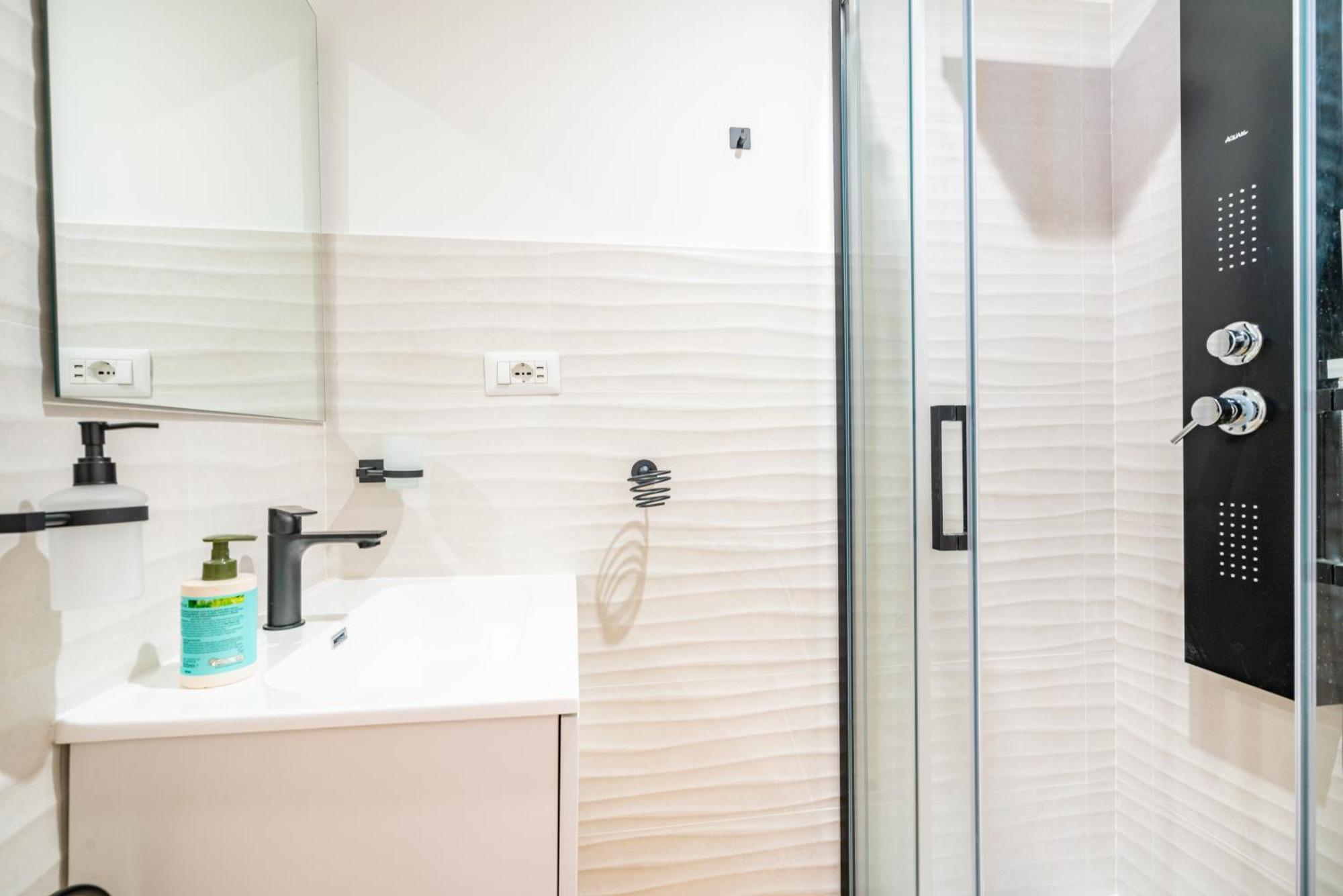 Sunscape Rooms Cagliari City Center ภายนอก รูปภาพ